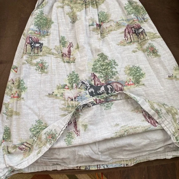 BabyGap Toddler Dress with horse accents - Picture 2 of 3